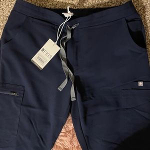 Figs yola skinny pant scrubs